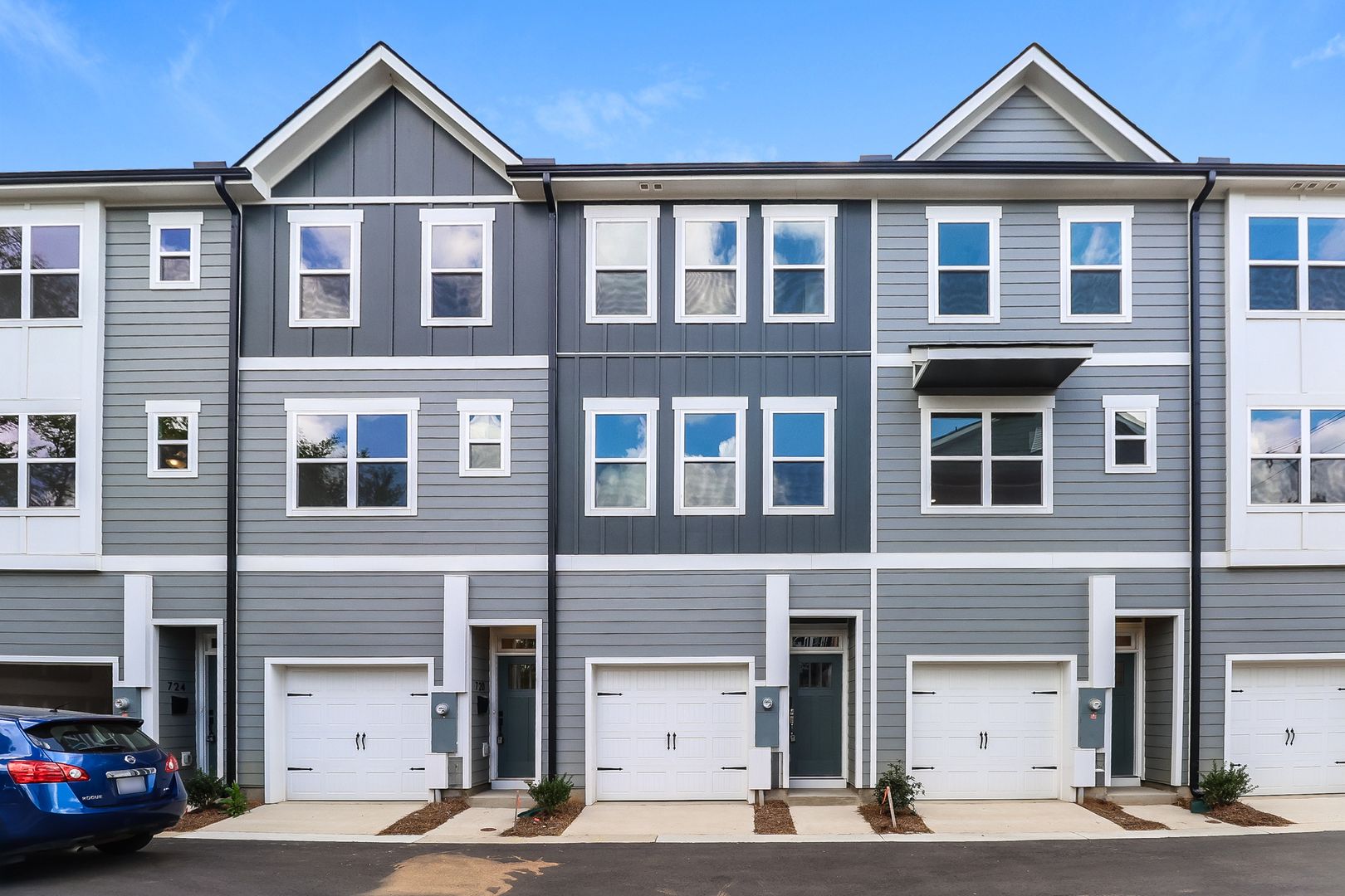 Charlotte Townhome: 724 Drakeford Ct