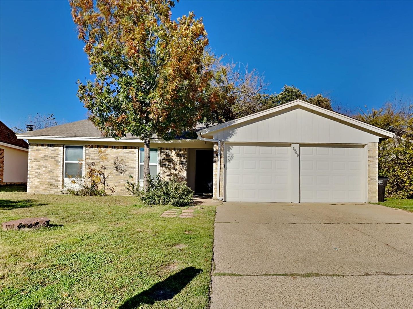 Fort Worth House: 9908 Runnymeade Pl