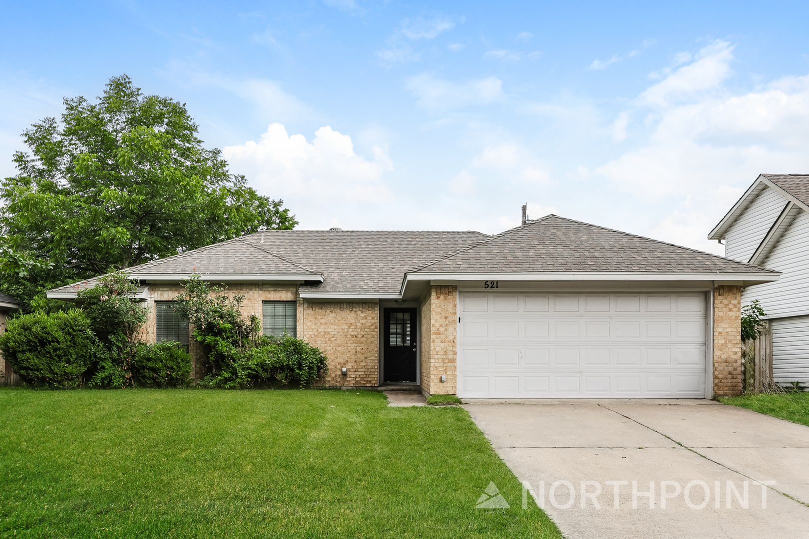 Seagoville House: 521 Jean Dr