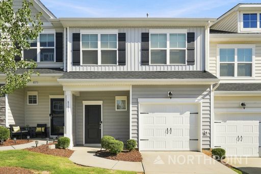 3 bedroom townhome available now!