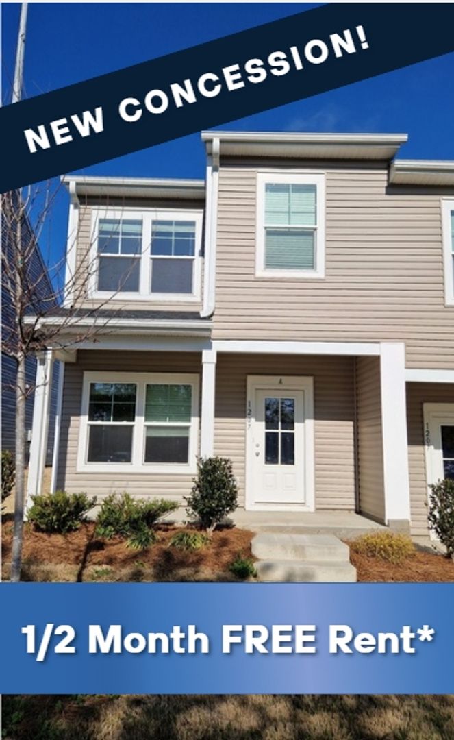 Mooresville Townhome: 1207 Pine St