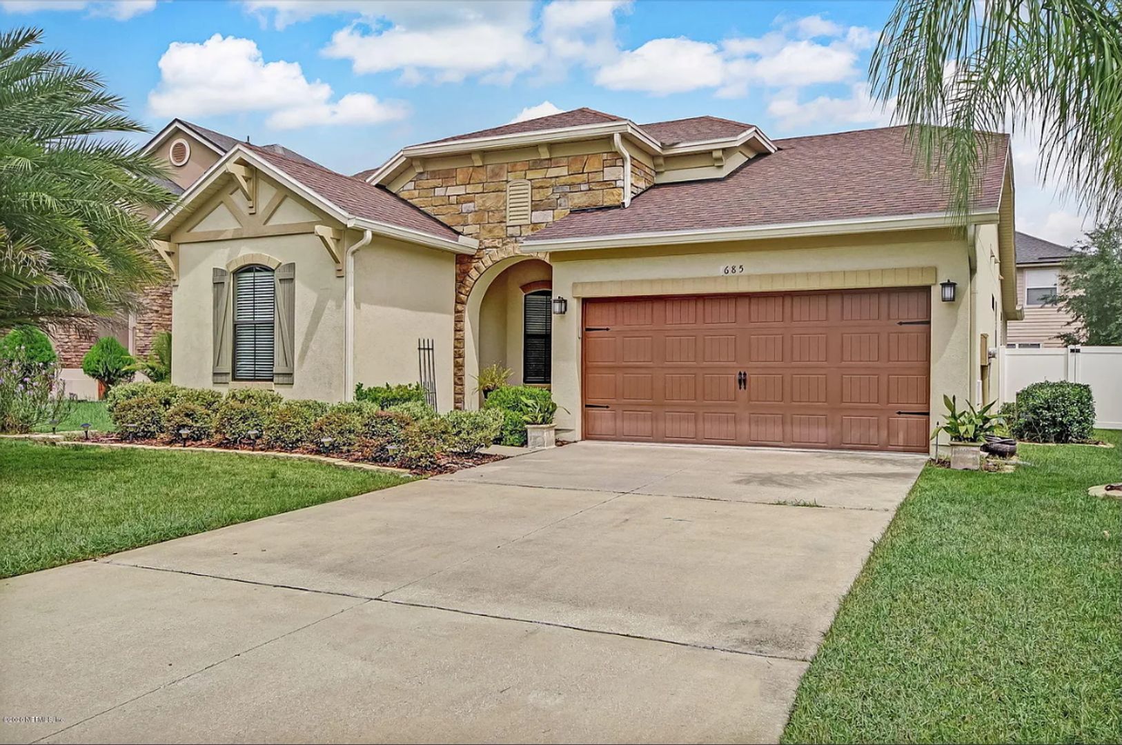 Jacksonville House: 685 Tree Swallow Ct