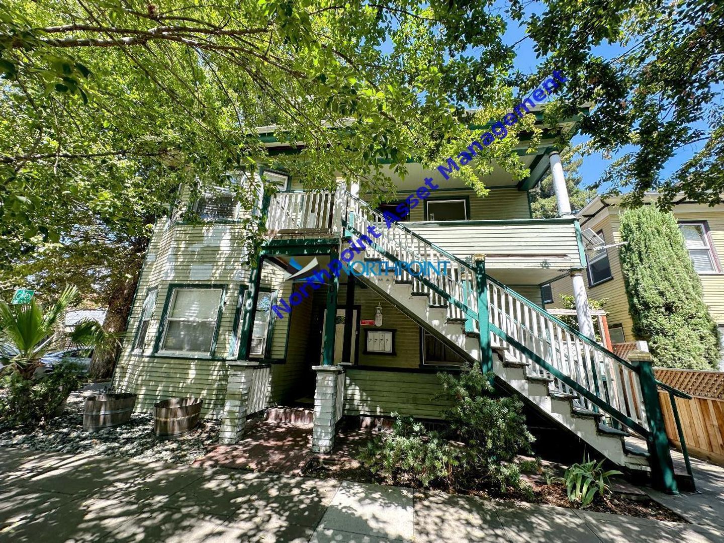 Sacramento Apartment: 1401 F St