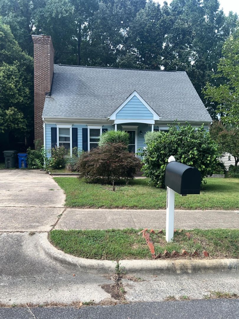 Raleigh House: 4409 Emmit Dr