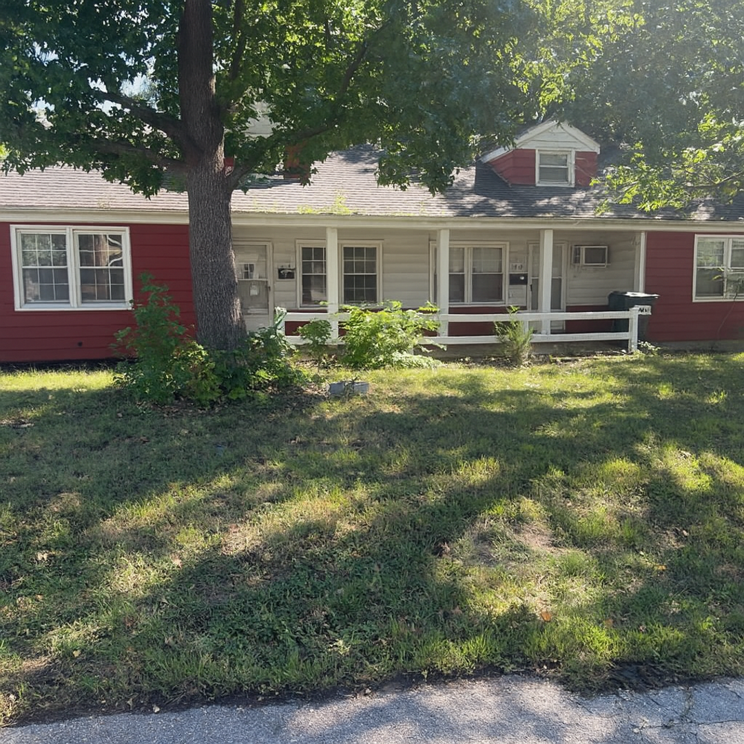 Independence Apartment: 1917 S Scott Ave