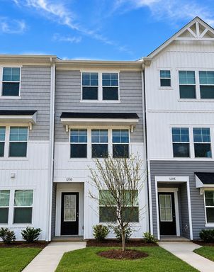 3-Bedroom, 3.5 Bath Townhome for Rent in Mooresville, NC | Attached Garage & Modern Kitchen – photo 1
