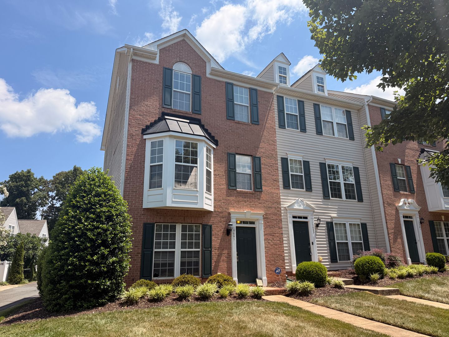 Charlotte Apartment: 15641 Castle Watch Ave
