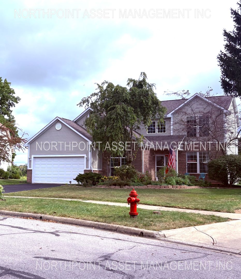 Etna House: 54 Runkle Dr SW