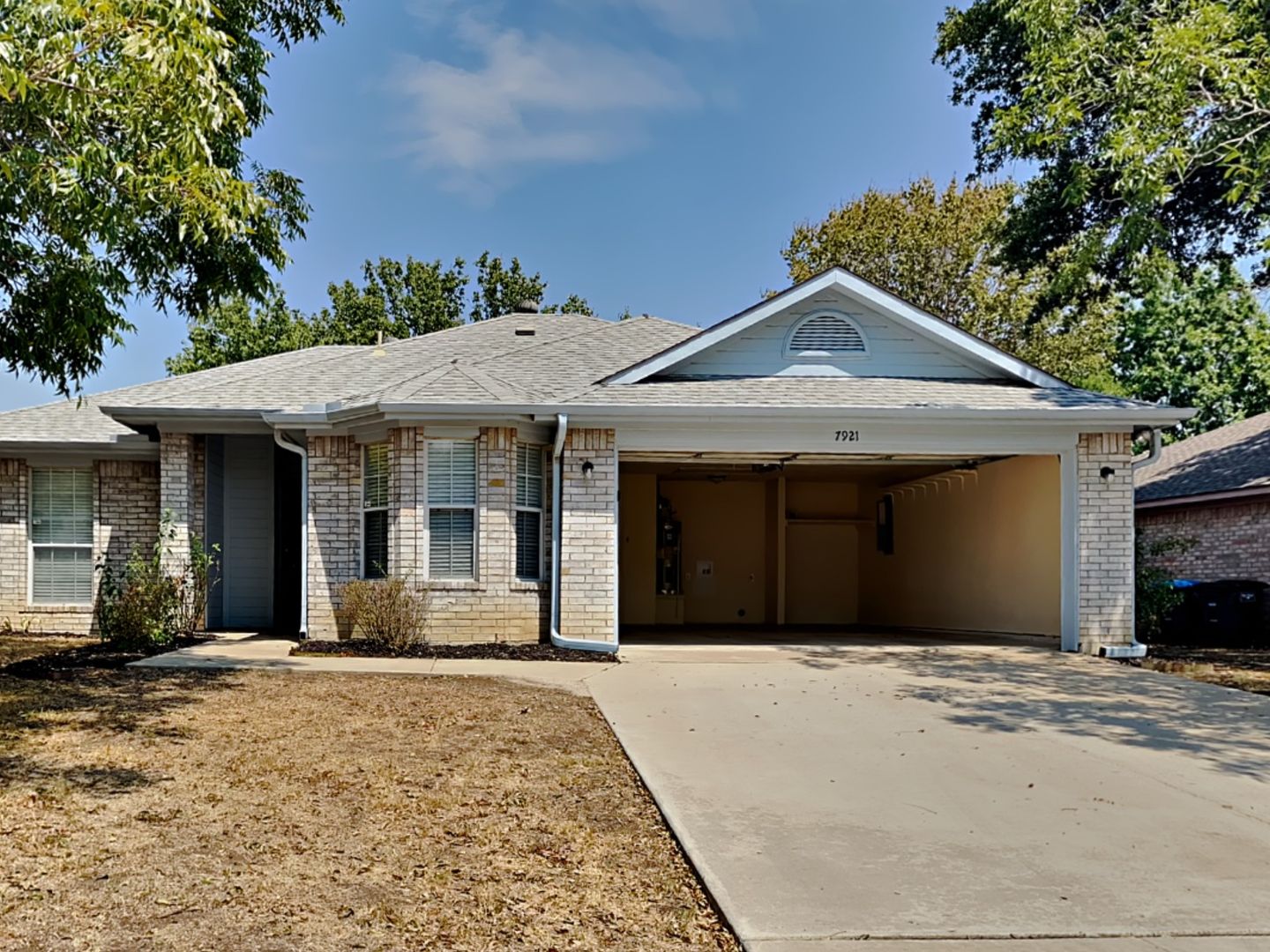 Fort Worth House: 7921 Val Verde Dr