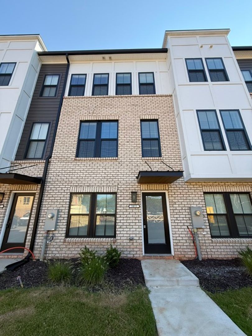 Charlotte Townhome: 5011 Grayton Aly