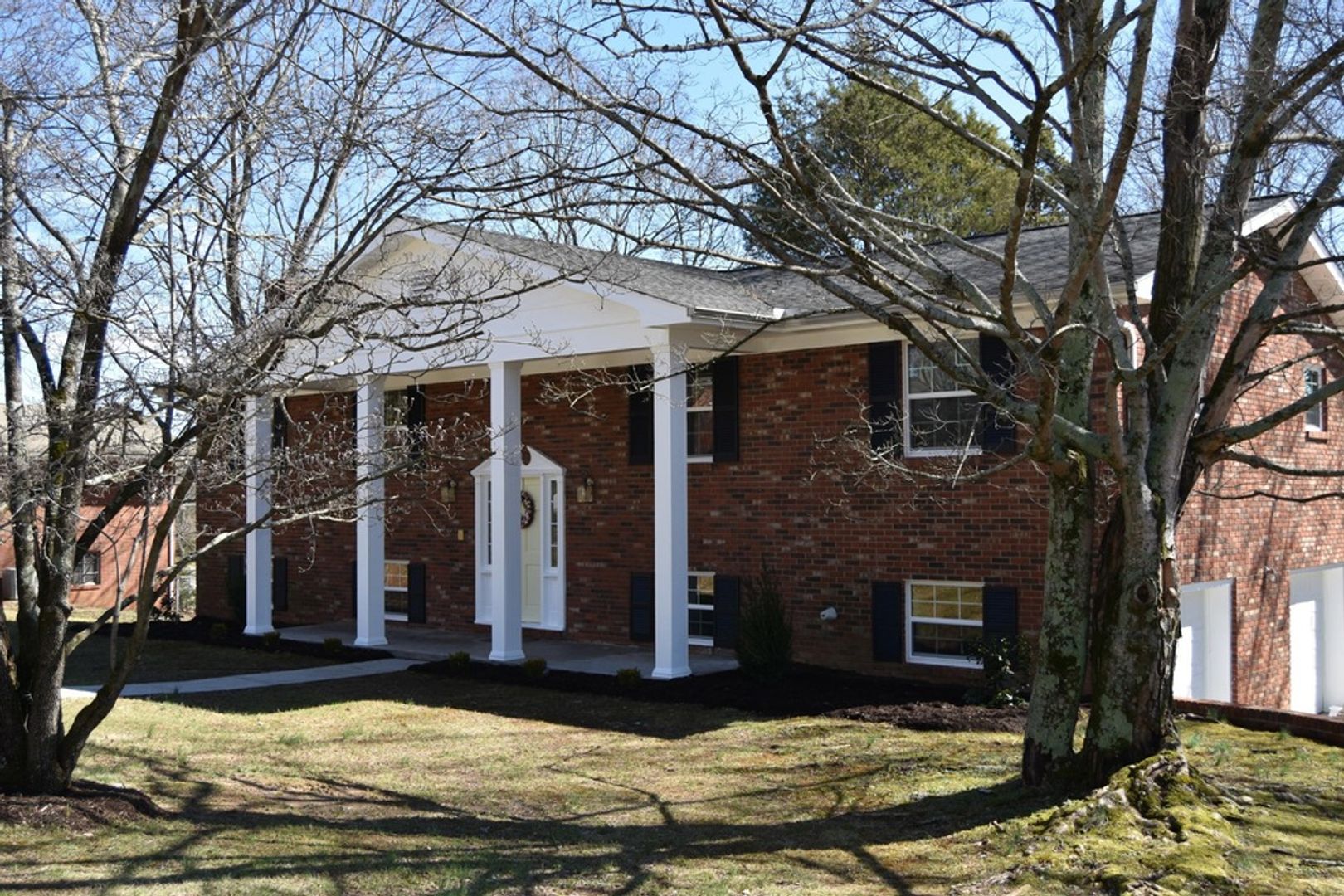 Knoxville House: 8204 Corteland Dr