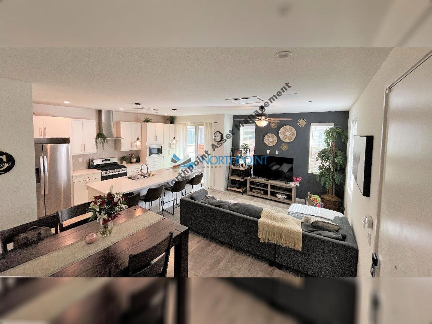 Sacramento Townhome: 192 Log Pond Ln