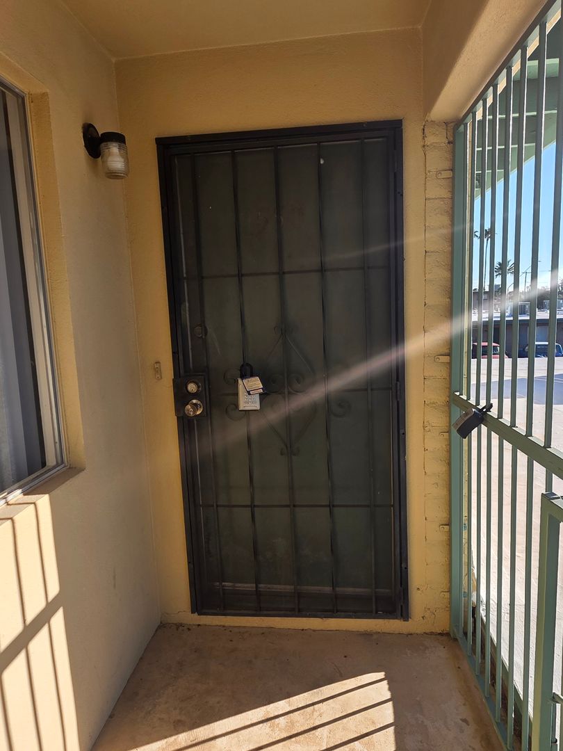 Tucson Apartment: 1502-1564 N Craycroft Rd