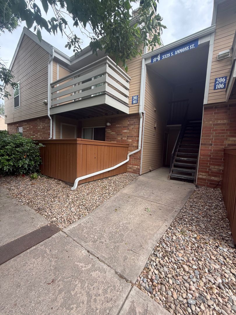 Lakewood House: 3328 S Ammons St #4-105