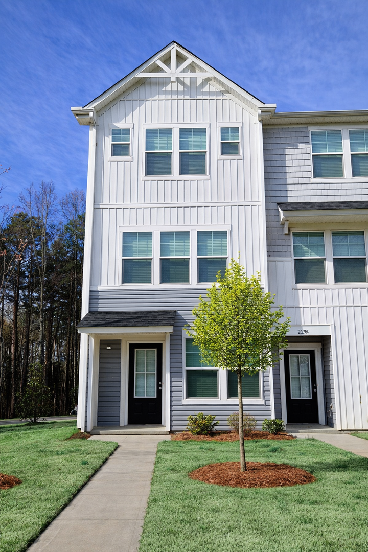 Mooresville Townhome: 229 Kennerly Ave