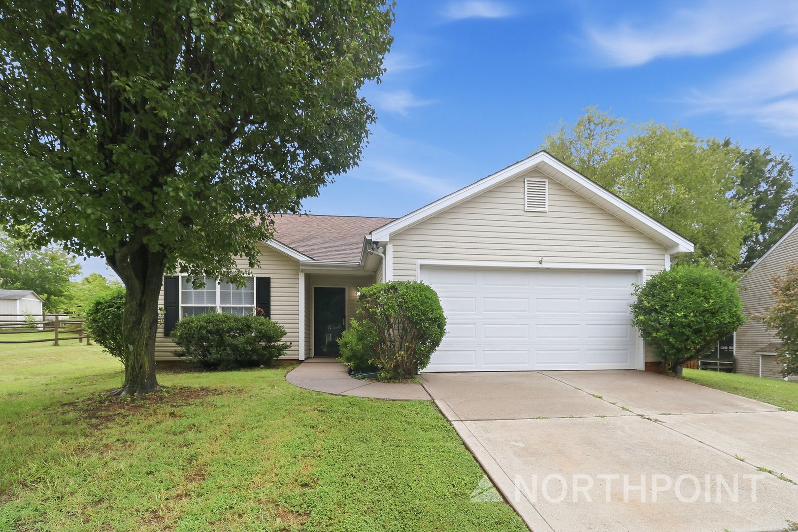 Monroe House: 2420 Damascus Dr