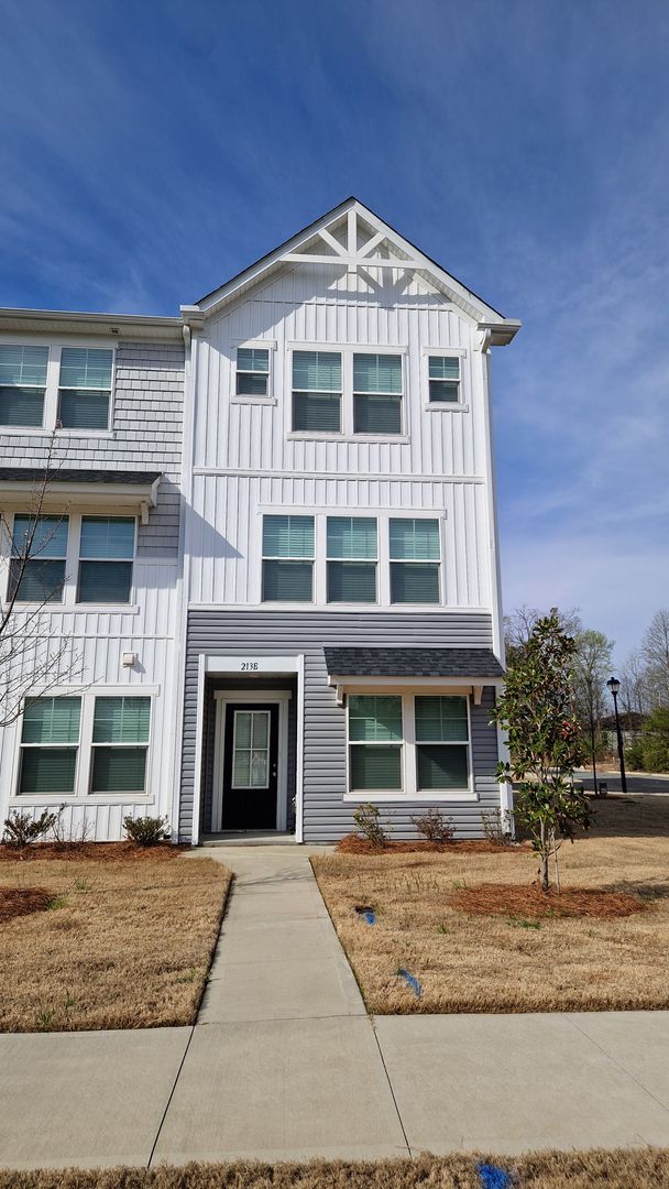 Mooresville Townhome: 213 Kennerly Ave