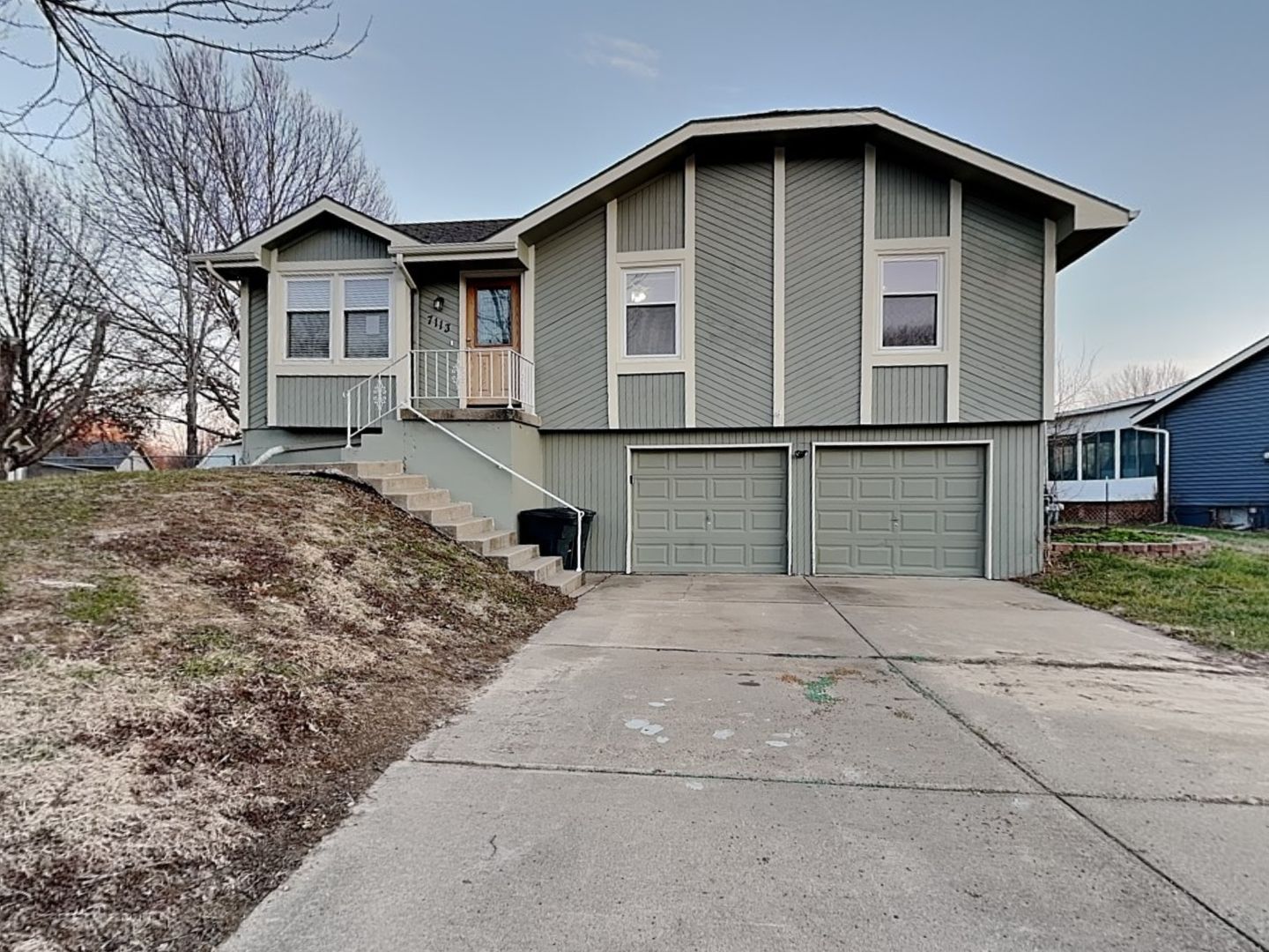 Pleasant Valley House: 7113 Michael Ln