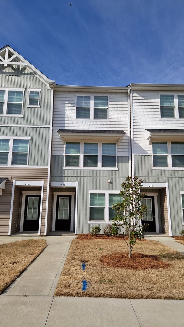 Mooresville Townhome: 217 Kennerly Ave