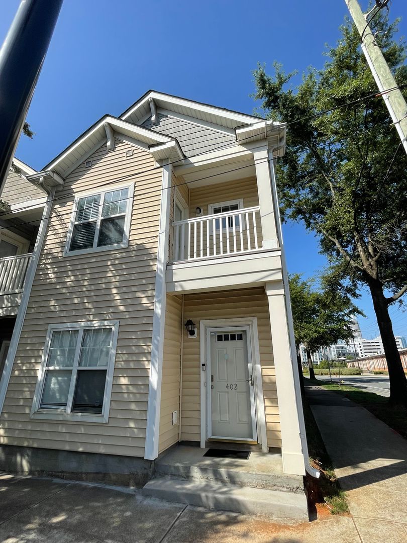 Charlotte House: 402 E 16th St