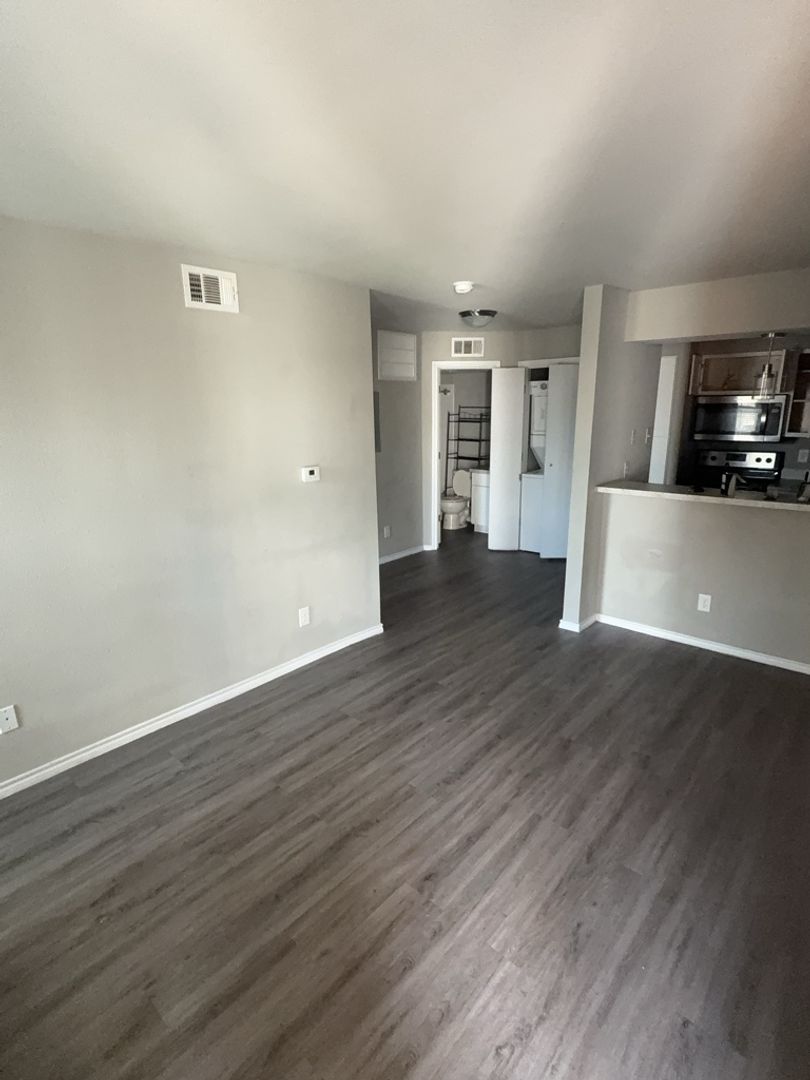 Dallas Apartment: 9520 Royal Ln Apt 220