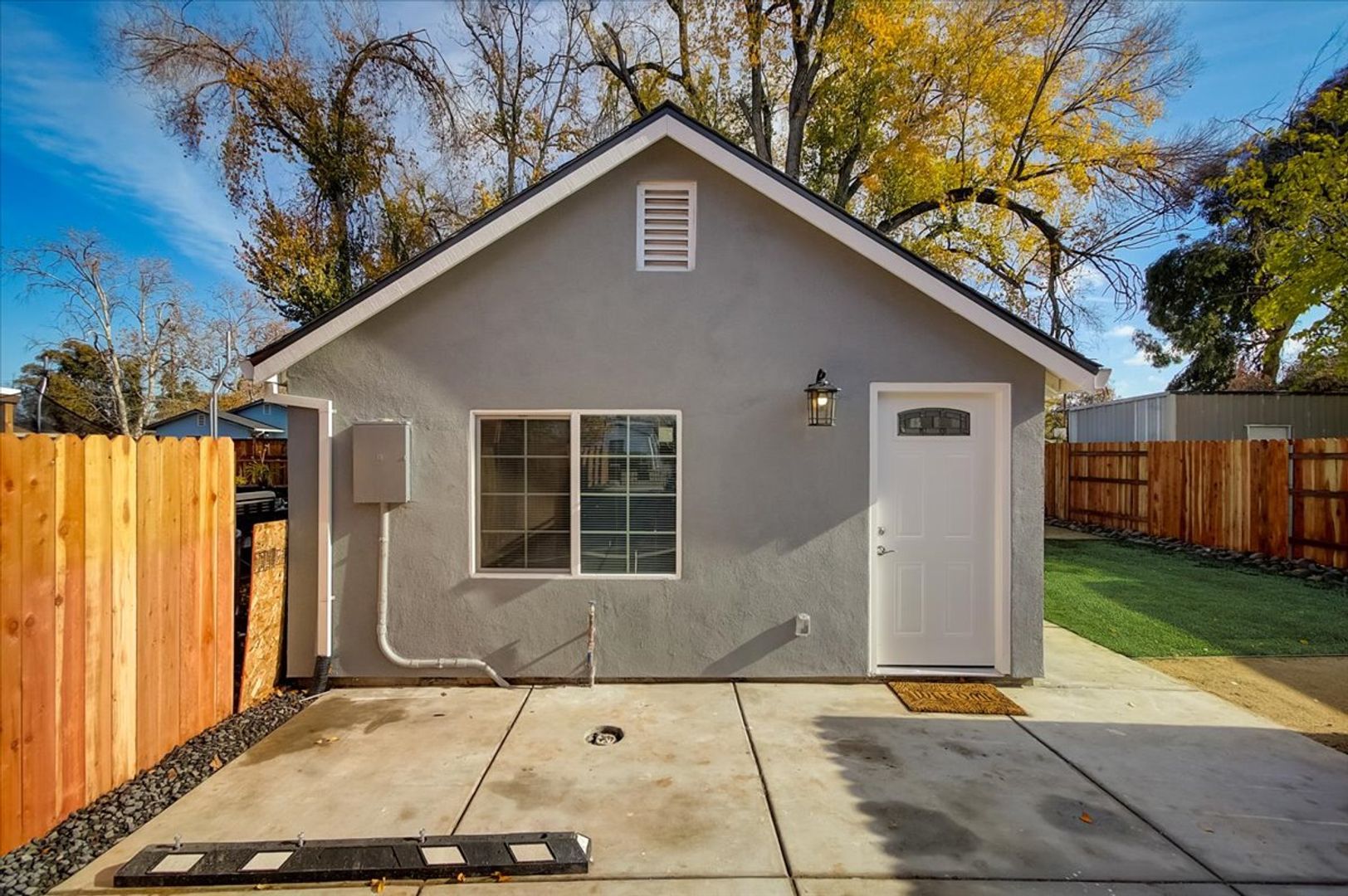 Sacramento Apartment: 3324-3326 Branch St