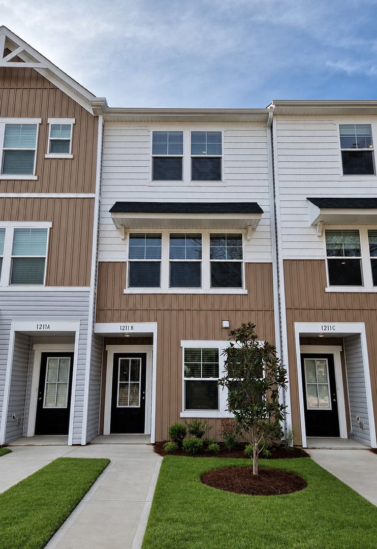 Mooresville Townhome: 1211 Briarhill Rd