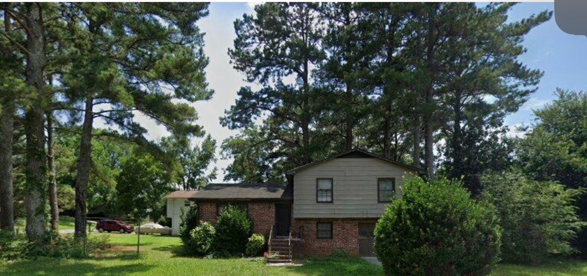 Jonesboro House: 1703 Pheasant Dr