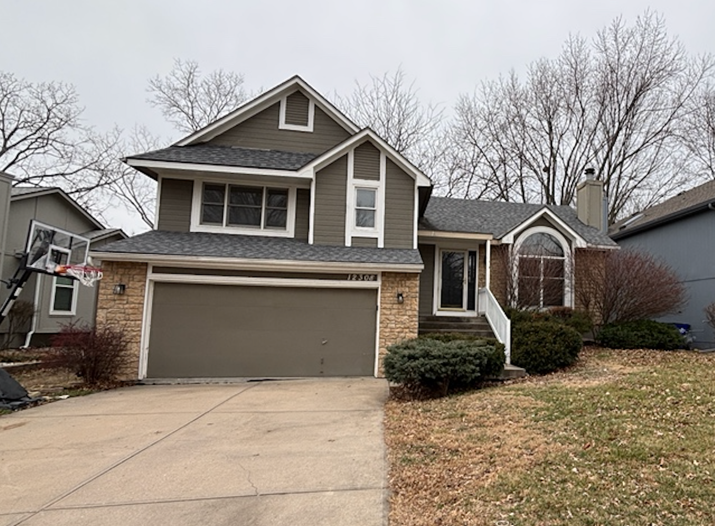 Olathe House: 12308 S Albervan St