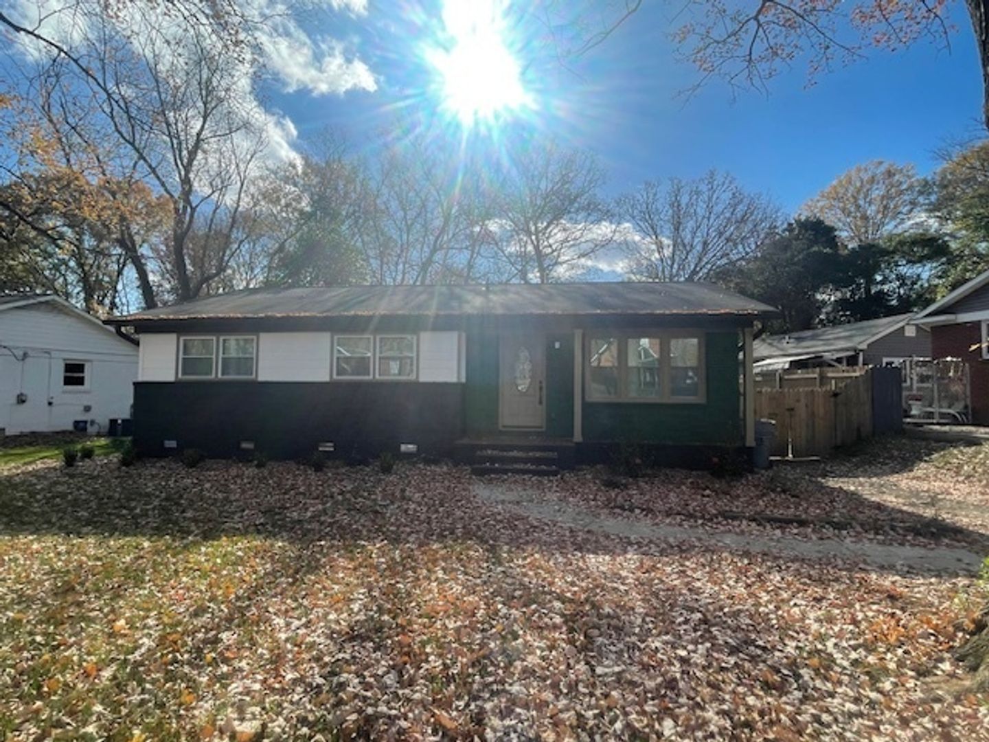 Charlotte House: 1500 Starbrook Dr