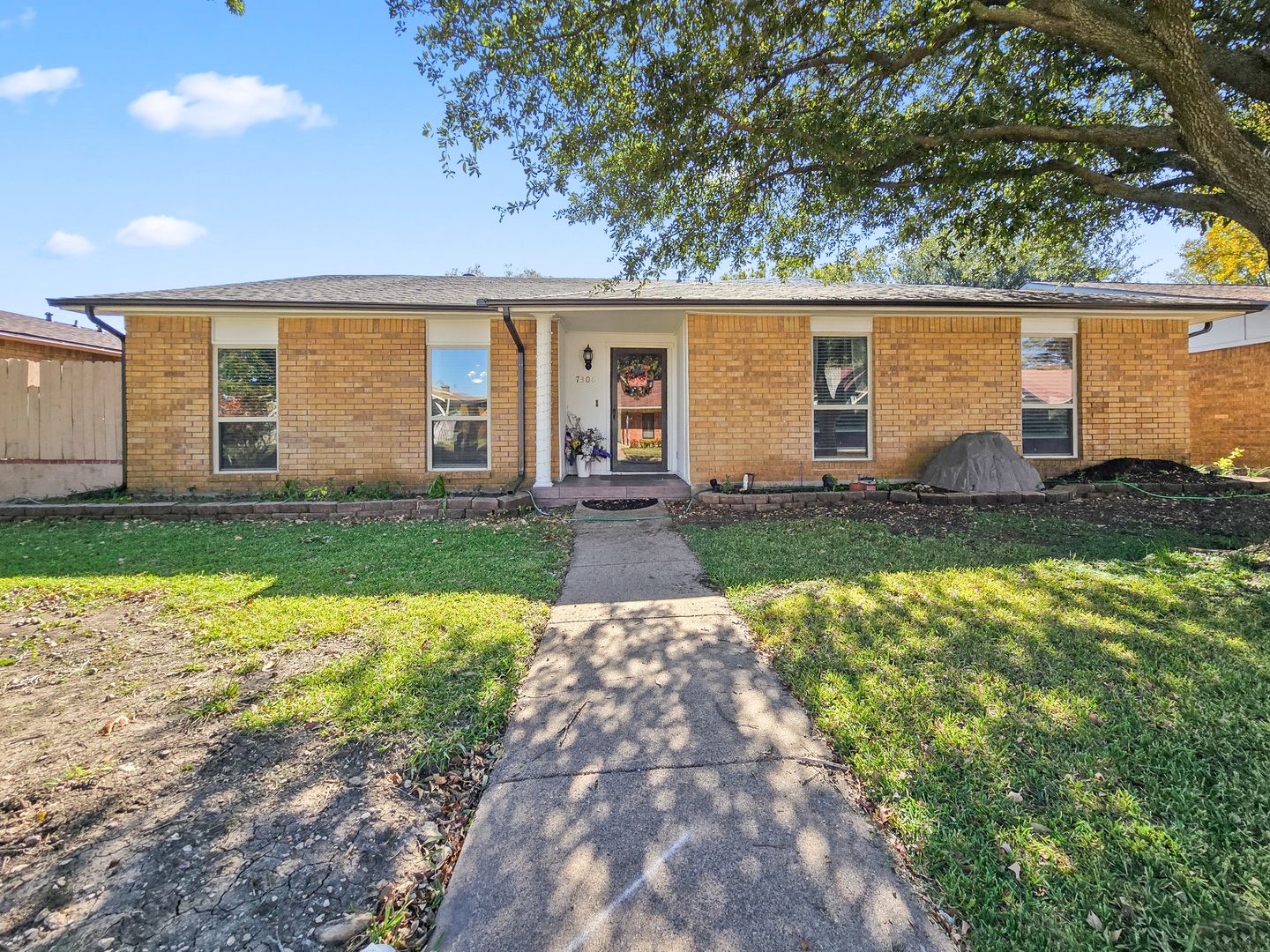 Dallas House: 7306 Oakmore Dr