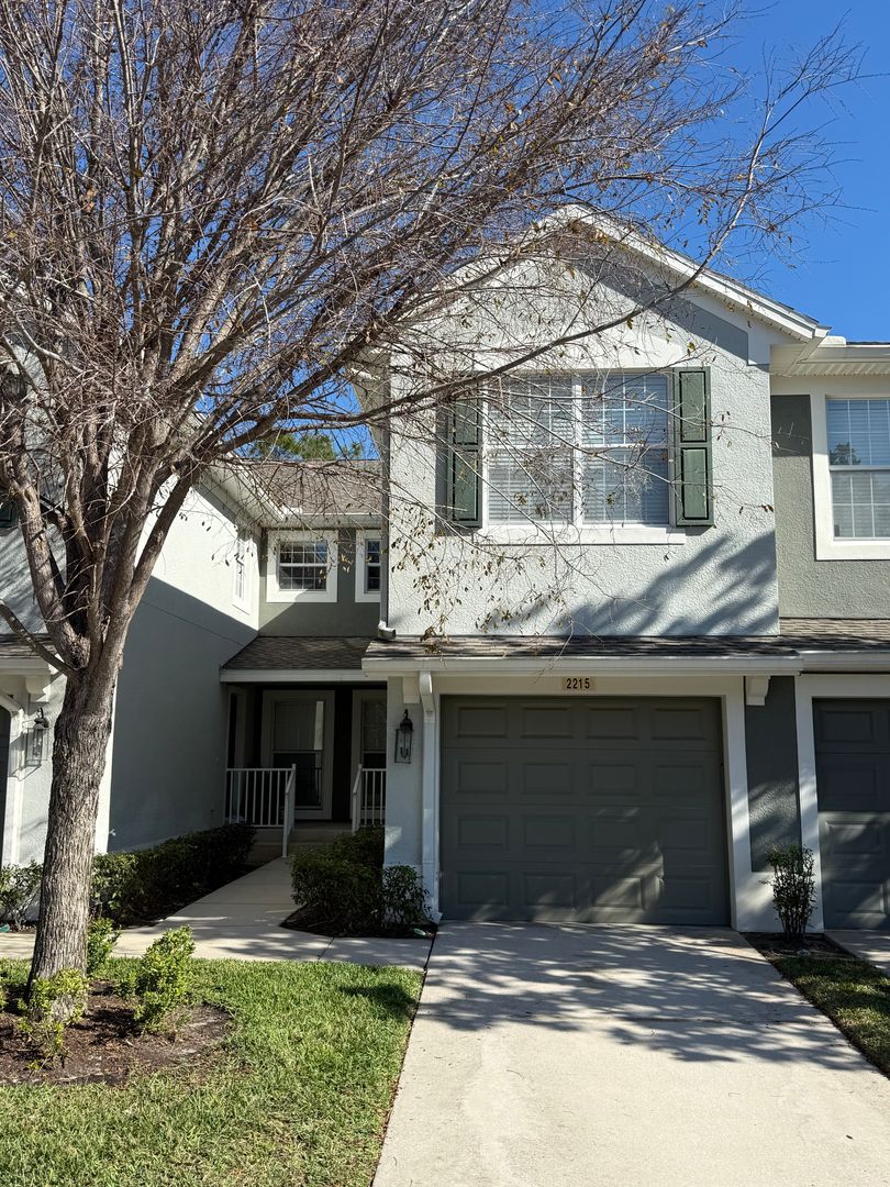 Riverview Townhome: 2215 Kings Palace Dr