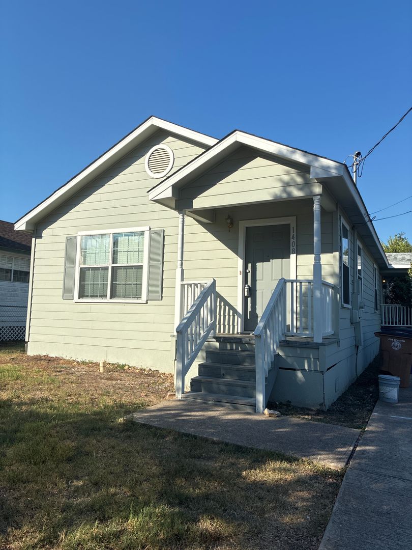 Austin Apartment: 1408 Perez St
