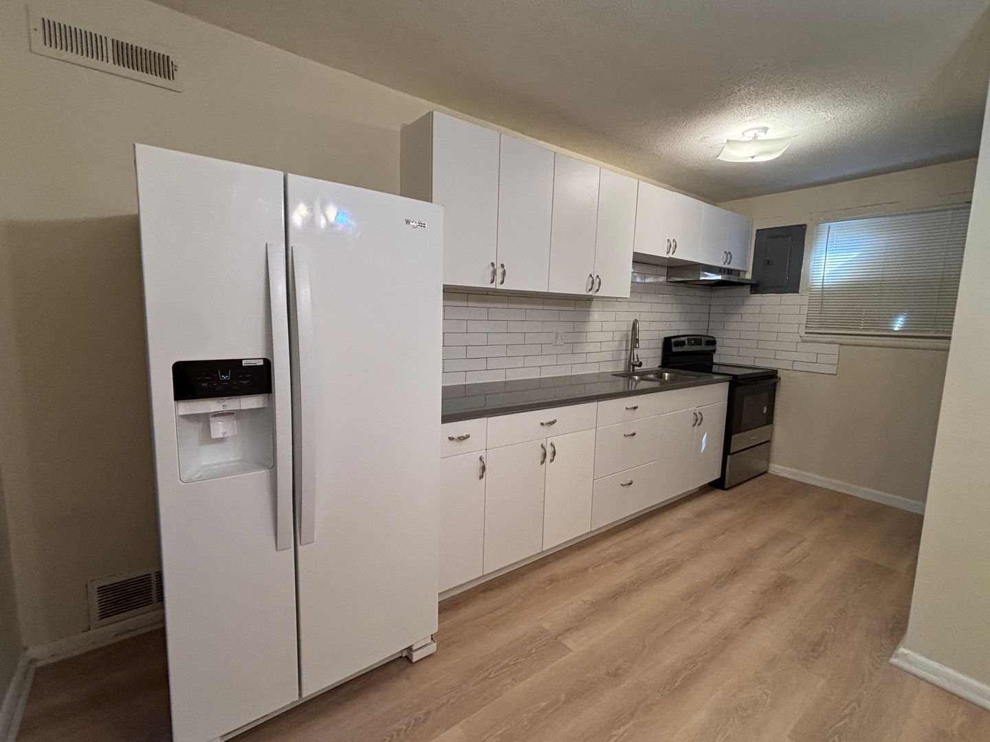 Osawatomie Apartment: 529 Brown Circle Dr