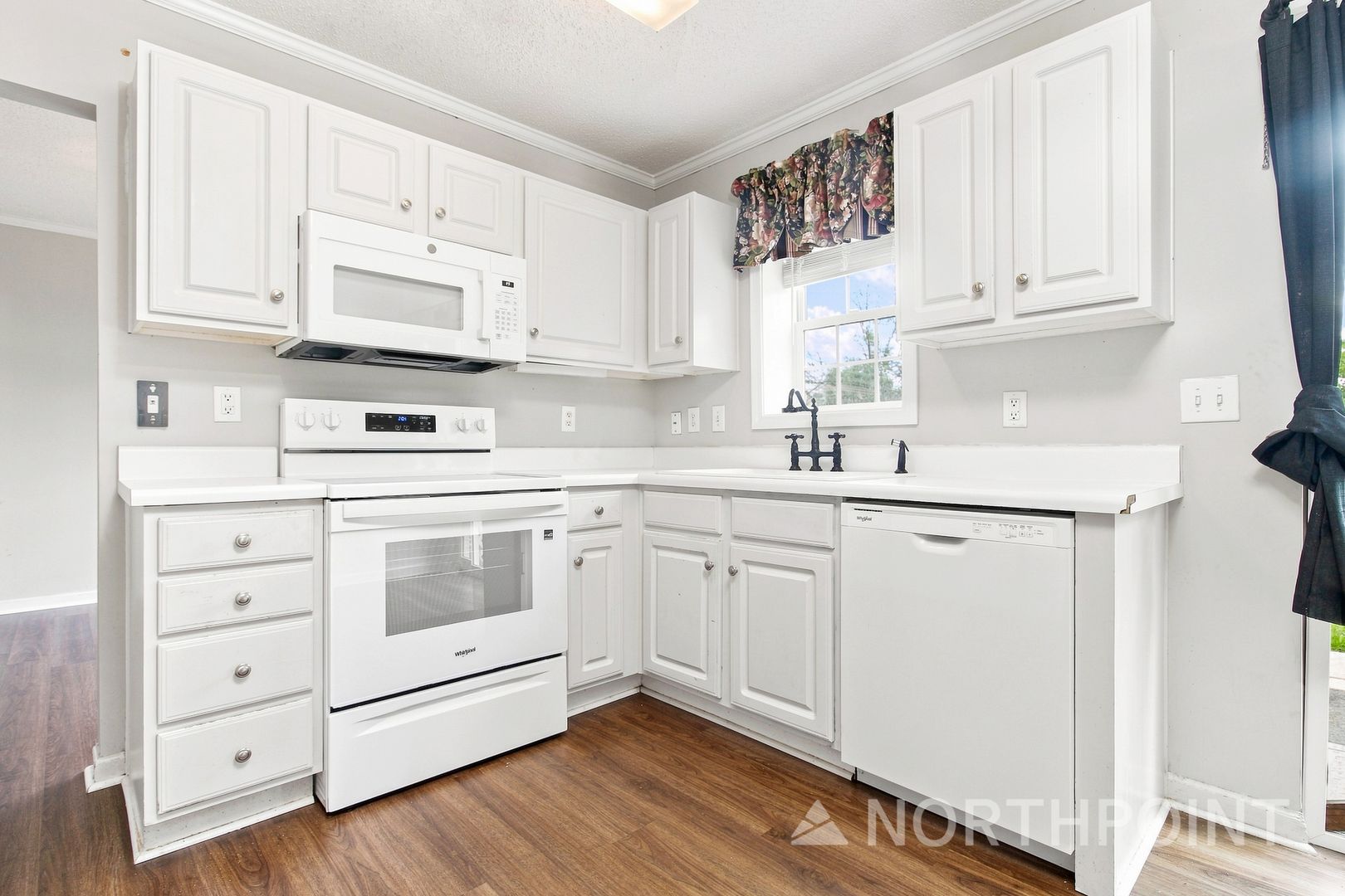 Lexington House: 105 Riglaw Circle