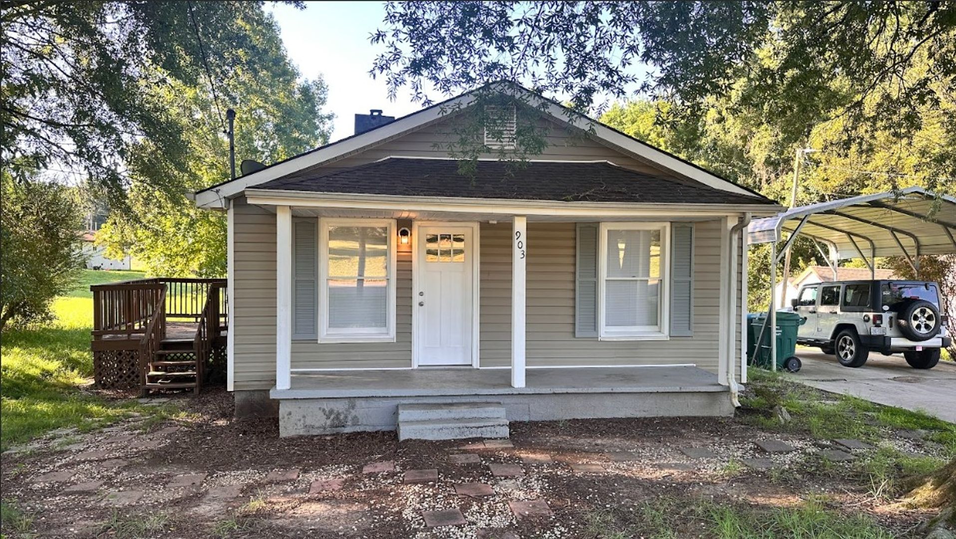Bessemer City House: 903 W Alabama Ave