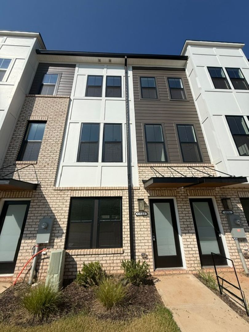 Charlotte Townhome: 6038 Old Pineville Rd