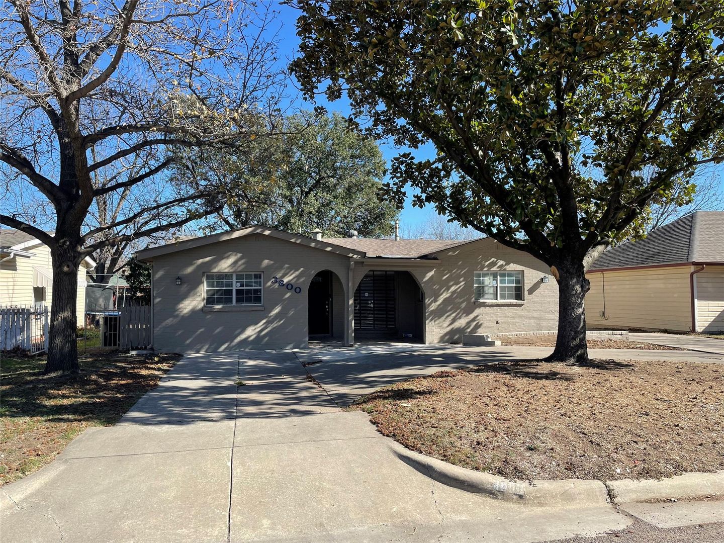 Fort Worth House: 3800 Oscar Ave