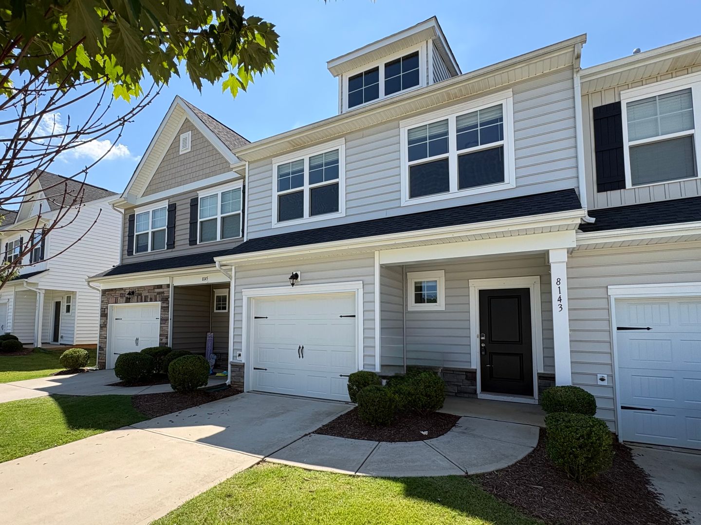 Terrell Apartment: 8143 Sheffield Dr