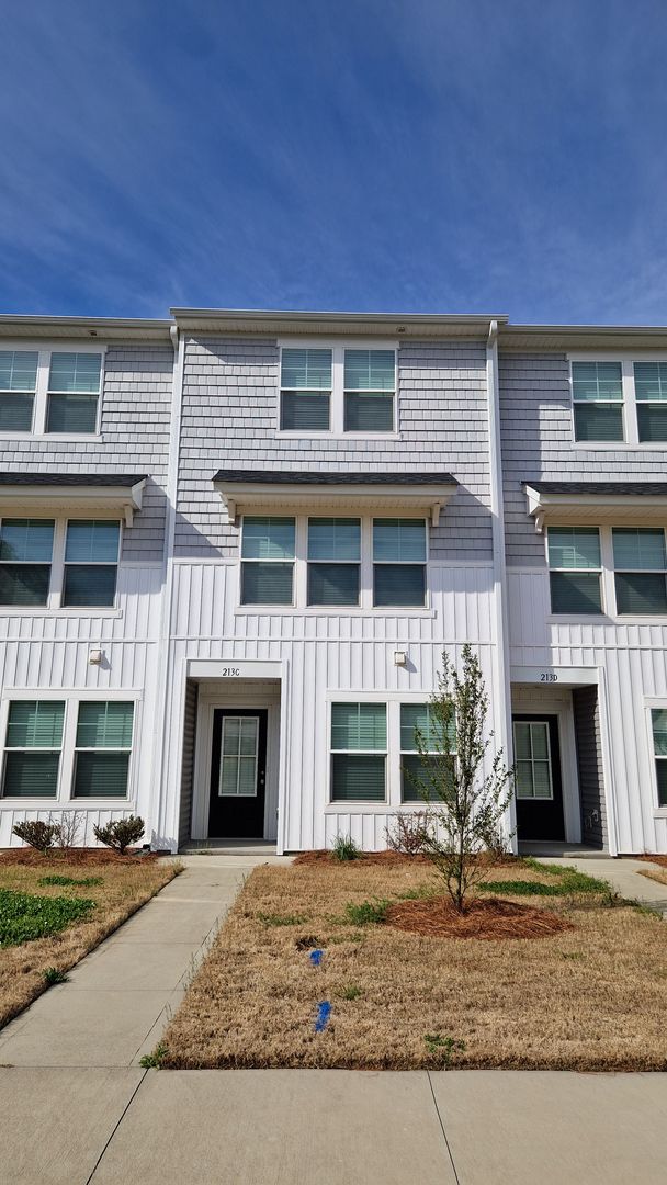 Mooresville Townhome: 213 Kennerly Ave