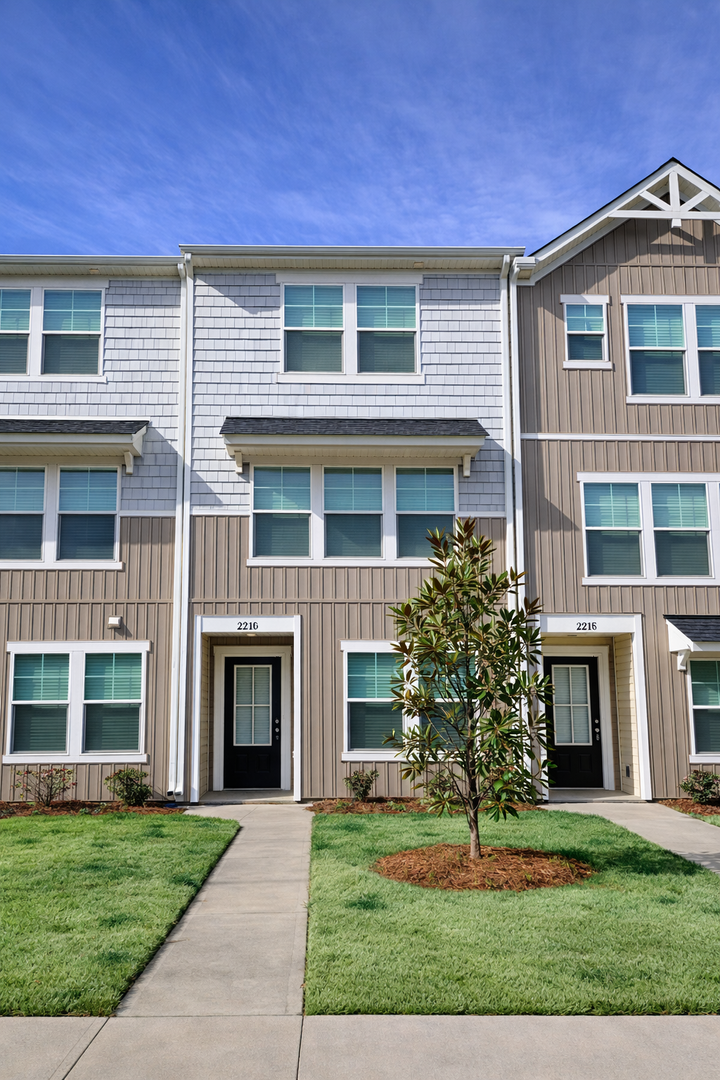 Mooresville Townhome: 221 Kennerly Ave