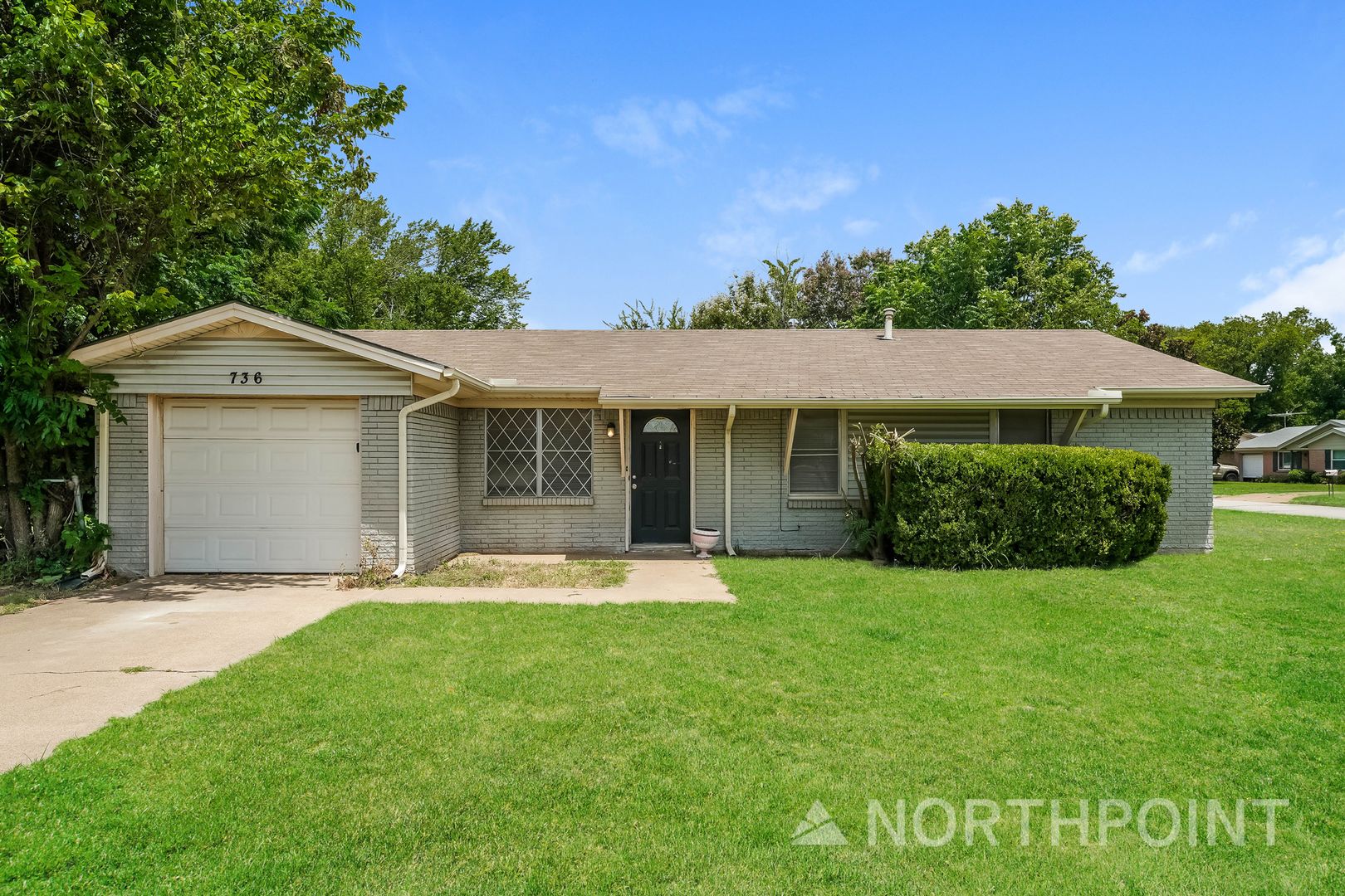 Hurst House: 736 Treadwell Dr