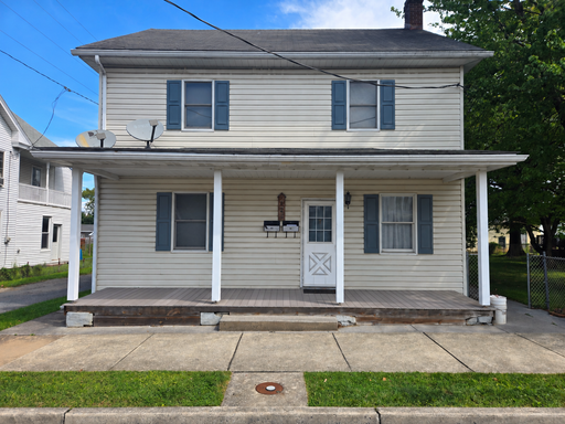 First Floor, 3 Bedroom Apartment Located on Quiet Street in Palmyra – photo 1