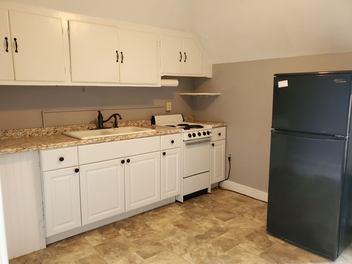 Lancaster Apartment: 436 W. Marion St.