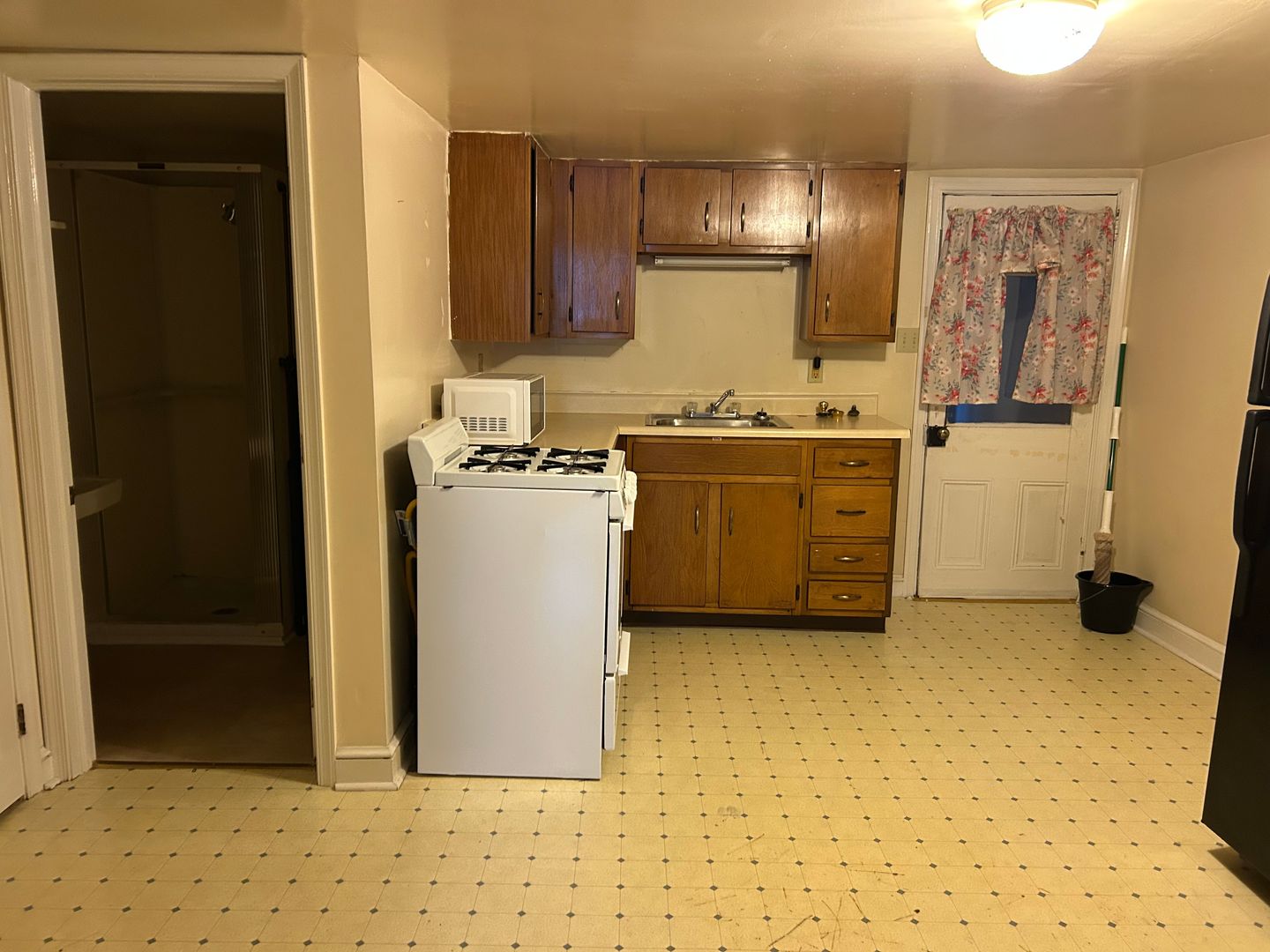 Columbia Apartment: 440-448 Union St.