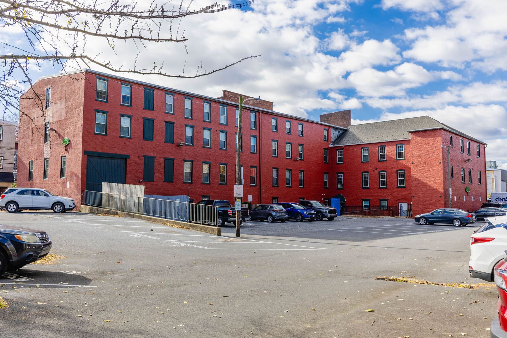 Lancaster Apartment: 215 E Fulton Street