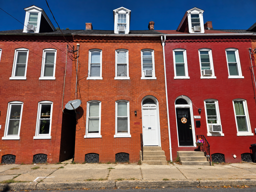 Recently Renovated 1 Bedroom 1 Bathroom Apartment on First Floor In Lancaster City – photo 1
