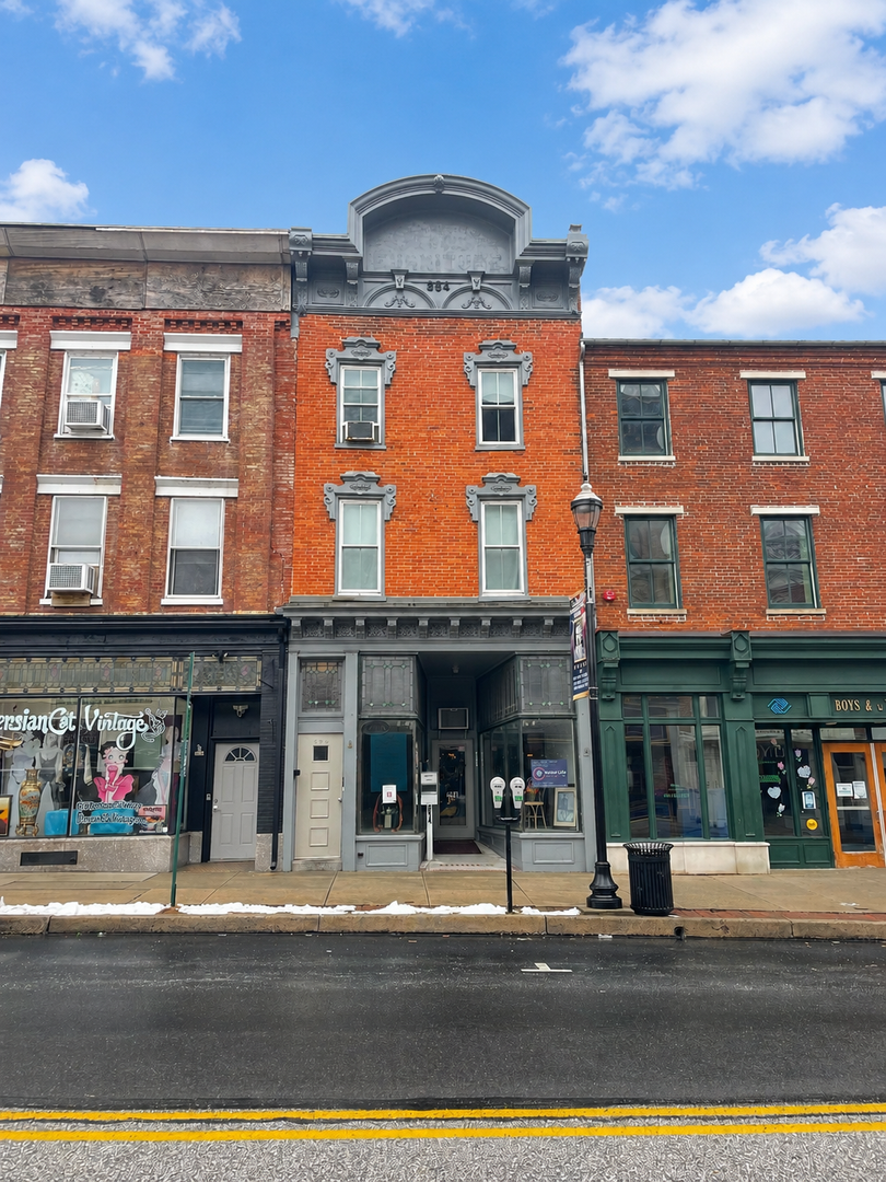 Columbia Apartment: 254 Locust St.