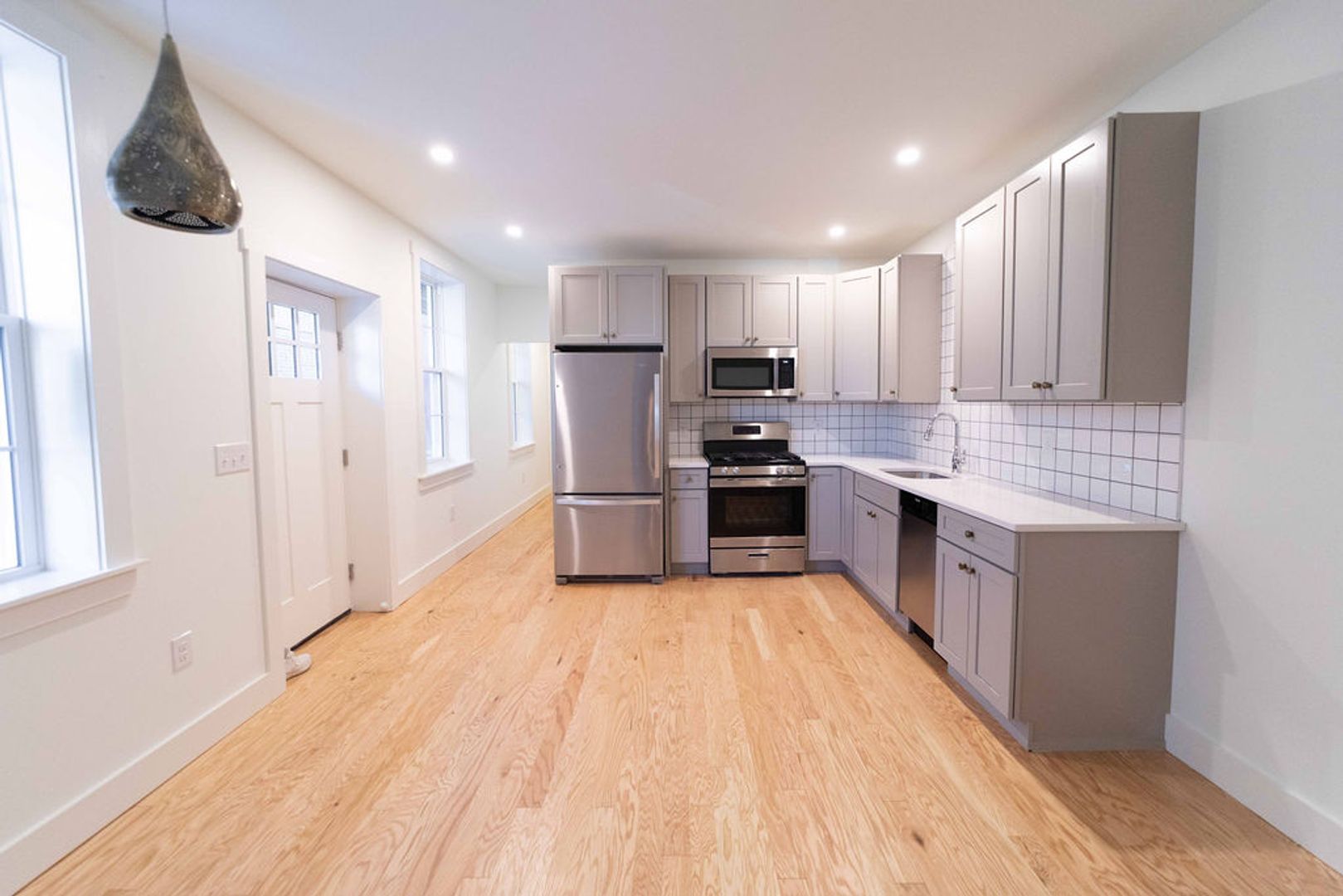 Lancaster Apartment: 449 W King St