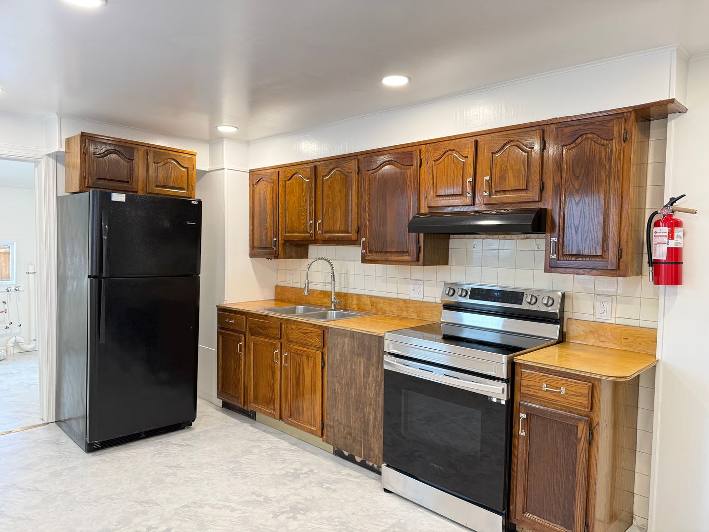 Columbia House: 28 N. 5th St.